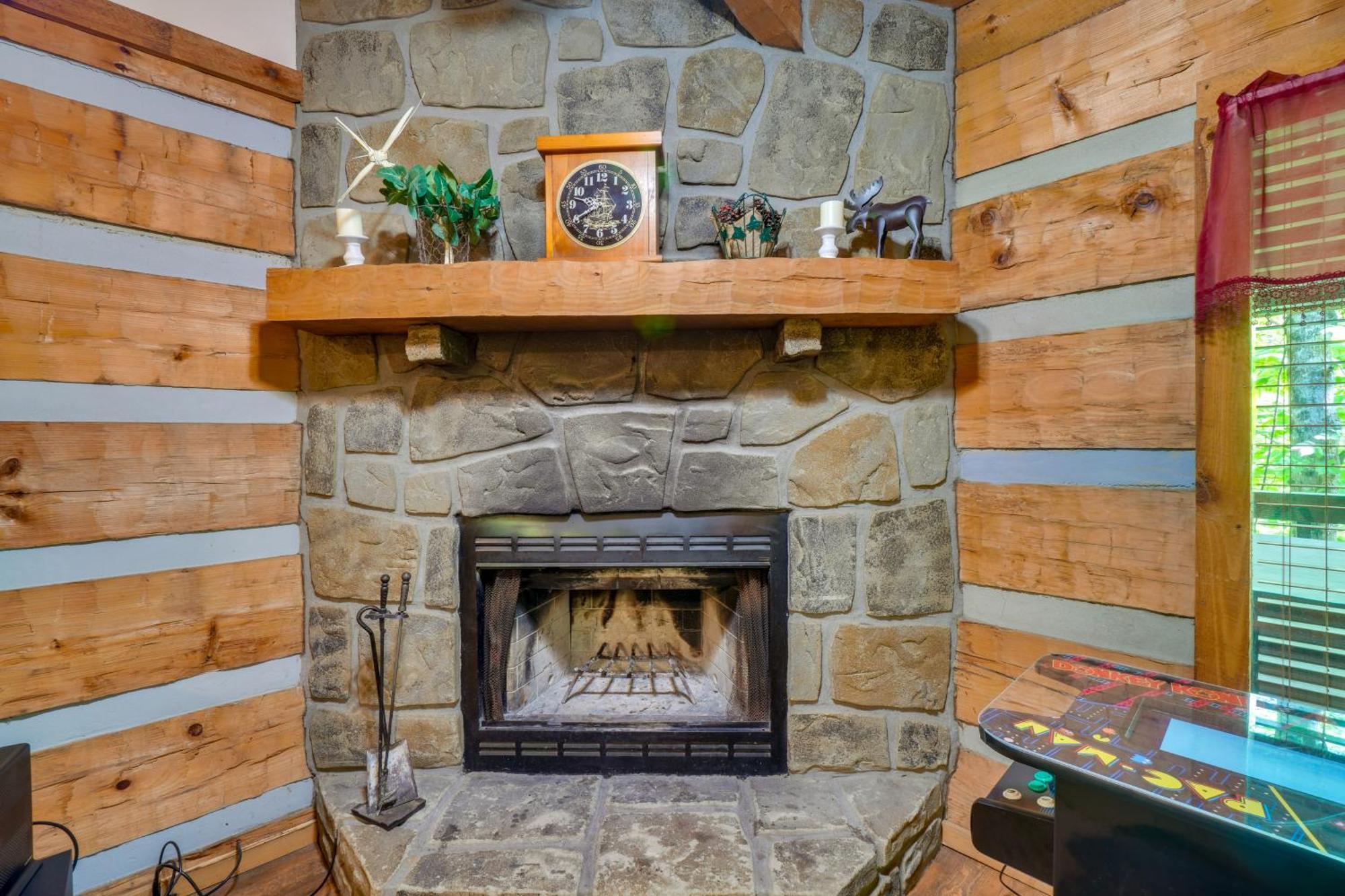 Gatlinburg Cabin With Hot Tub About 6 Mi To Downtown! Exteriér fotografie
